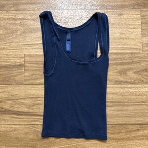 Skims cropped tank